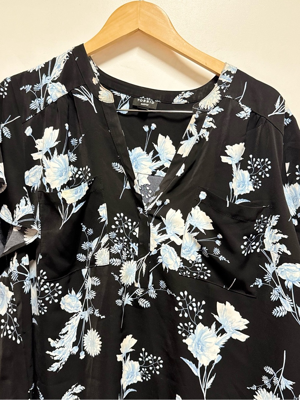 torrid Black Blouse with Light Blue Floral Print - Picture 3 of 8